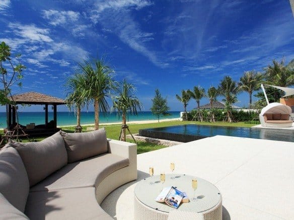 DVR84 – Ultimate Beachfront Villa