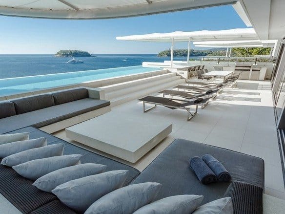 Superb 4 Bedroom Penthouse with Panoramic Sea View in Kata -1169
