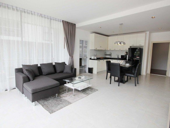 Well Appointed 1 Bed Freehold Condo in Kamala -1229