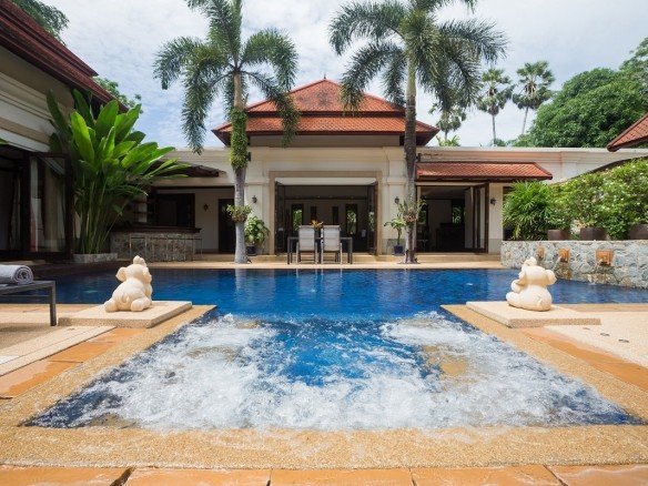 4 Bedroom Courtyard Villa in Bangtao -5070