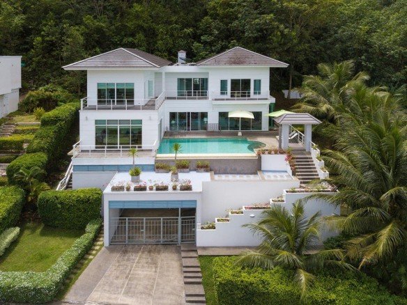 A Well Maintained 4 Bed Villa in Kathu -5108