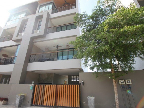 Boutique 3 Bed Villa in Kamala for Sale -5116