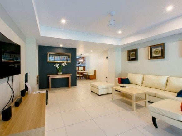 Cozy 2 Bedrooms Townhouse located in Kamala for Sale -5142
