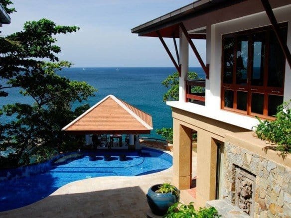 DVR88 – Stunning Seaside Villa