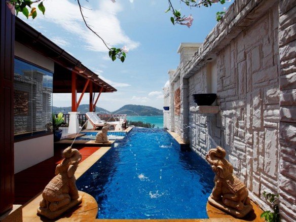 DVR143 – Luxury Thai Villa Patong