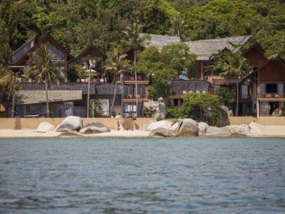 DVR335 – Grand Beach Front Villa