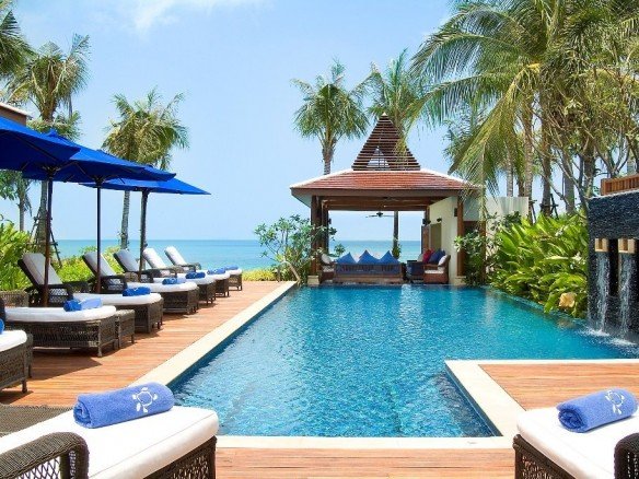 DVR340 – Stylish Beach Villa