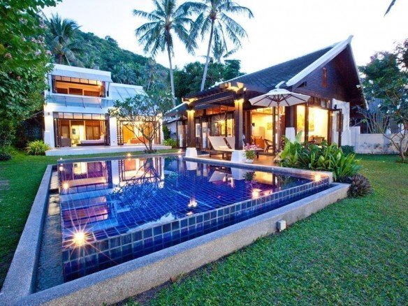 DVR355 – Stylish Beachfront Villa