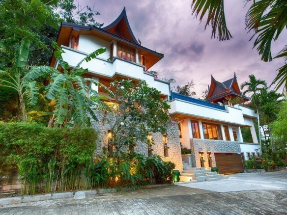DVR91 – Luxury Estate Villa