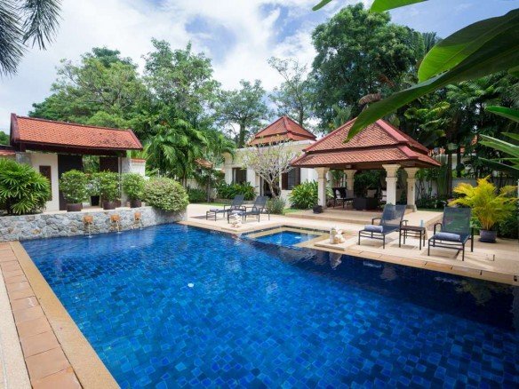 4 Bed Courtyard Villa for Rent in Bangtao -R5002