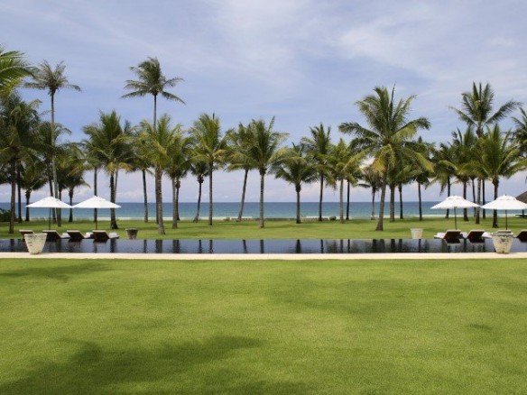 DVR124 – Absolute Beachfront Villa